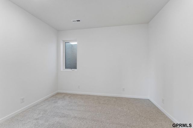 5540 N 213 Avenue, Elkhorn, NE 68022