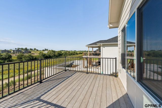 5540 N 213 Avenue, Elkhorn, NE 68022