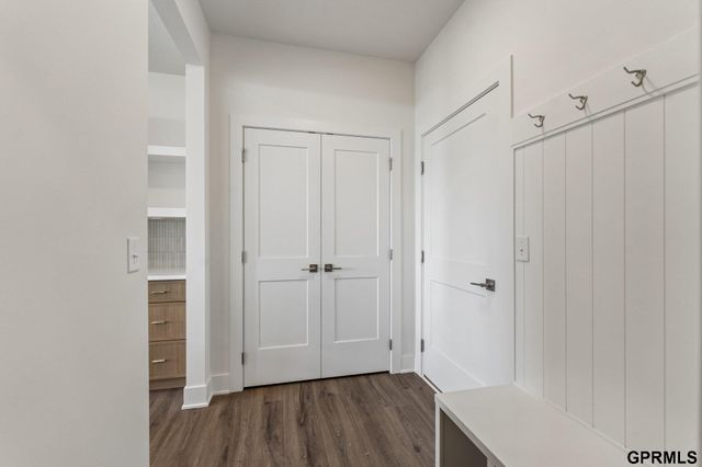 5540 N 213 Avenue, Elkhorn, NE 68022
