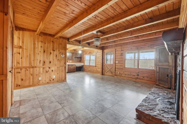 21142 WESTERLY RD, Poolesville, MD 20837