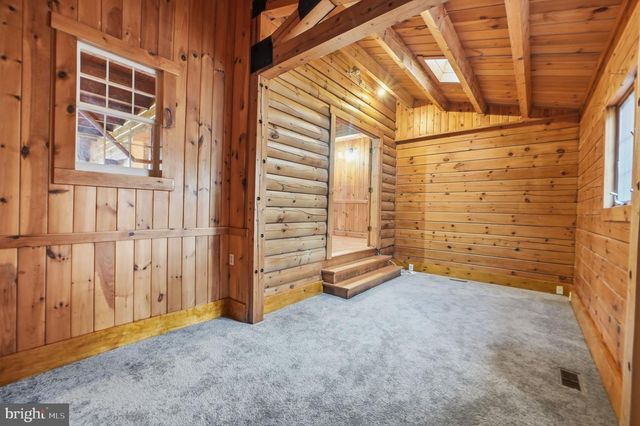 21142 WESTERLY RD, Poolesville, MD 20837
