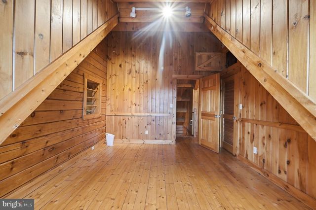 21142 WESTERLY RD, Poolesville, MD 20837