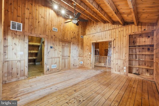 21142 WESTERLY RD, Poolesville, MD 20837