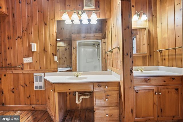 21142 WESTERLY RD, Poolesville, MD 20837