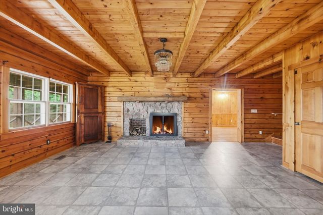 21142 WESTERLY RD, Poolesville, MD 20837