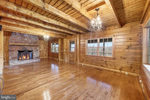 21142 WESTERLY RD, Poolesville, MD 20837