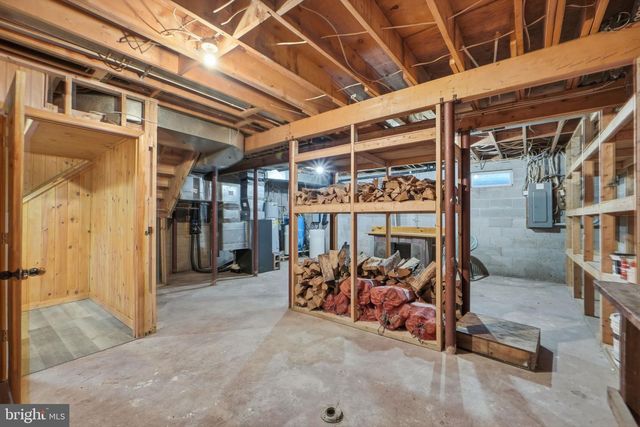 21142 WESTERLY RD, Poolesville, MD 20837