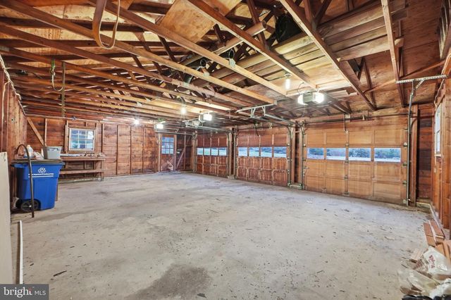 21142 WESTERLY RD, Poolesville, MD 20837