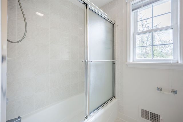 32 Thrush Field, Pittsford, NY 14534