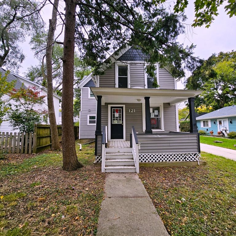 121 4th Street, Libertyville, IL 60048