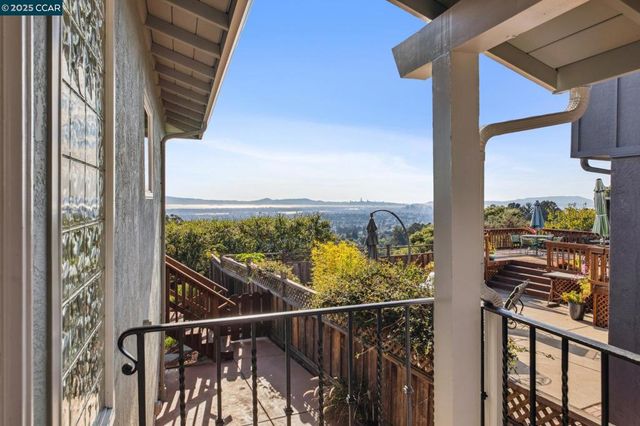 485 Creighton Way, Oakland, CA 94619