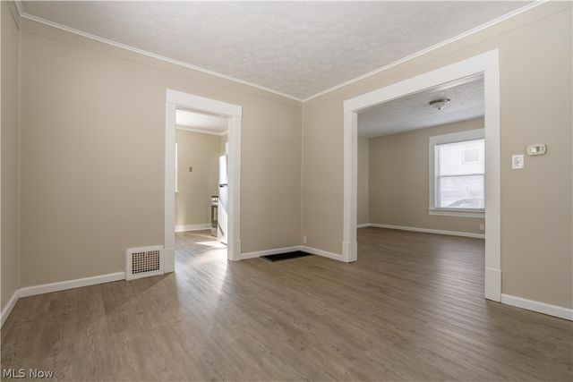 1010 Washington Avenue, Louisville, OH 44641