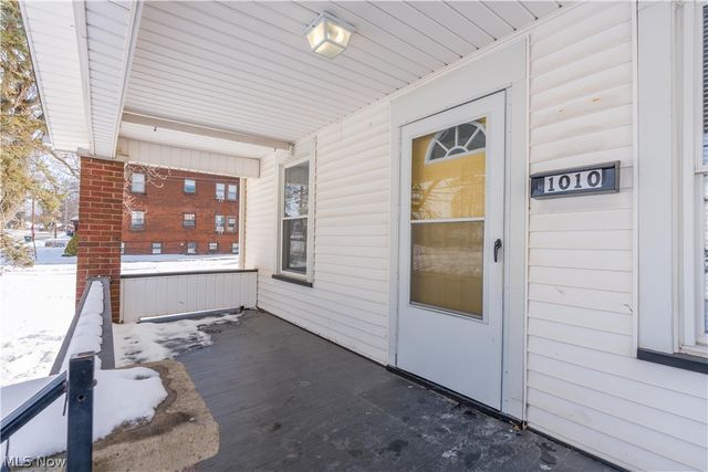 1010 Washington Avenue, Louisville, OH 44641