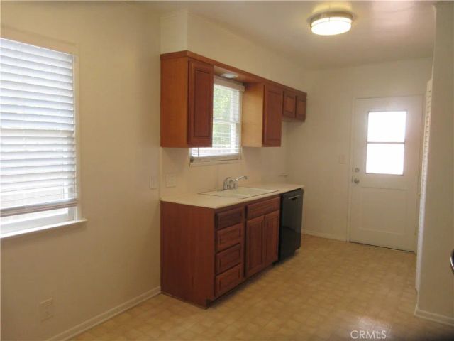 8813 Nestle, Northridge, CA 91325