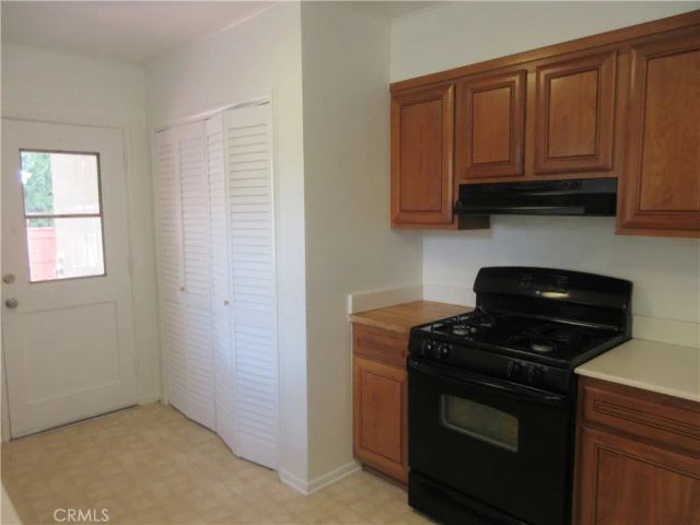 8813 Nestle, Northridge, CA 91325