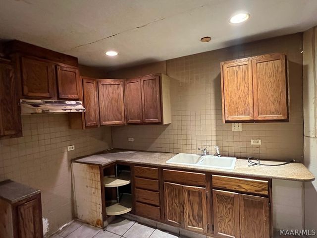 705 IRIS Lane, Montgomery, AL 36105