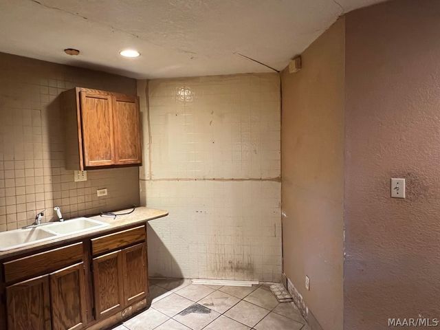 705 IRIS Lane, Montgomery, AL 36105