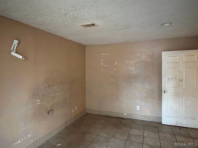 705 IRIS Lane, Montgomery, AL 36105