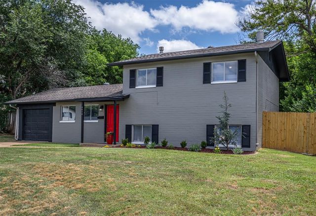 2412 Piccadilly Circle, Moore, OK 73160