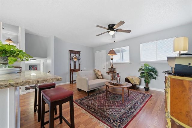 2412 Piccadilly Circle, Moore, OK 73160