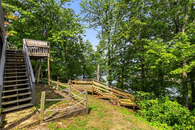 221 N Homestead Lane, Lancaster, KY 40444