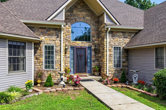 221 N Homestead Lane, Lancaster, KY 40444