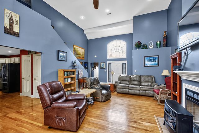 221 N Homestead Lane, Lancaster, KY 40444