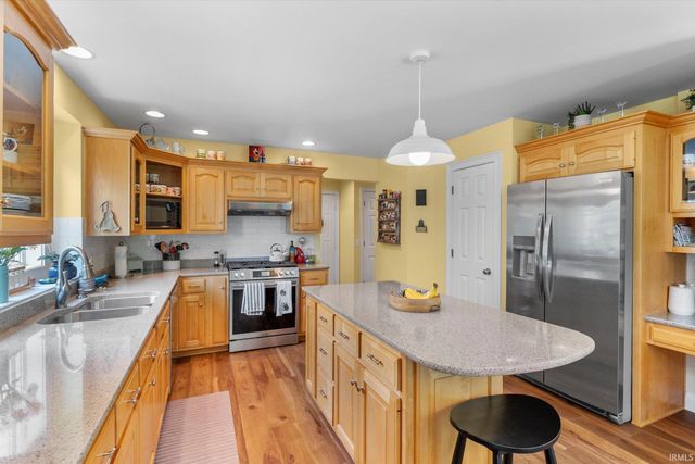 10034 White Cedar Road, Fort Wayne, IN 46804