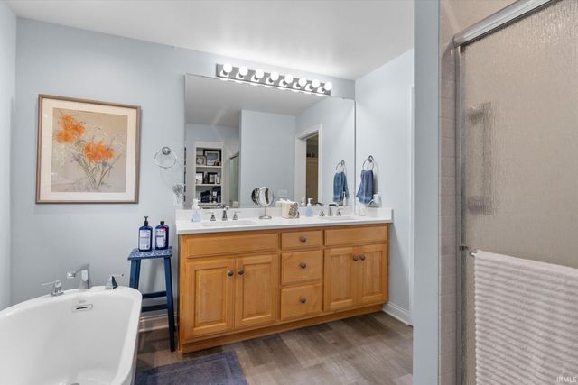 10034 White Cedar Road, Fort Wayne, IN 46804