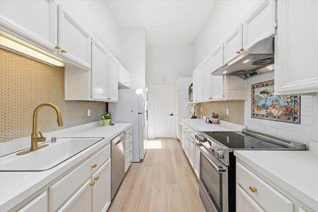 686 Portofino Lane, Foster City, CA 94404