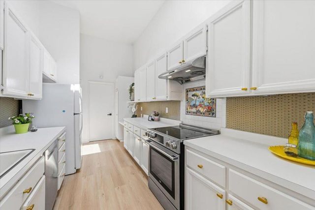 686 Portofino Lane, Foster City, CA 94404