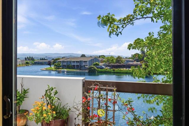 686 Portofino Lane, Foster City, CA 94404