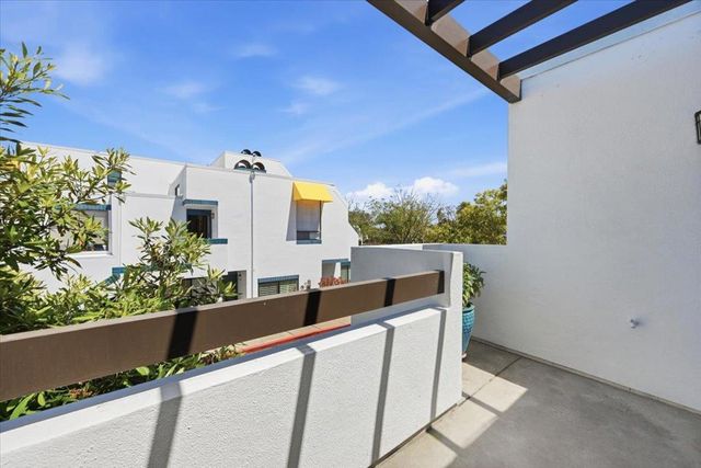 686 Portofino Lane, Foster City, CA 94404