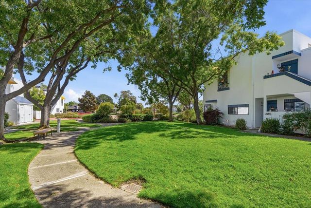 686 Portofino Lane, Foster City, CA 94404