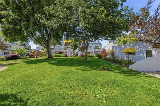 686 Portofino Lane, Foster City, CA 94404