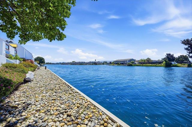 686 Portofino Lane, Foster City, CA 94404