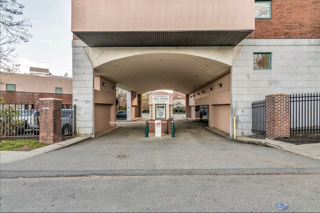 165 Cottage St 706, Chelsea, MA 02150