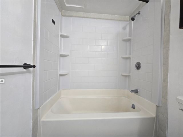 165 Cottage St 706, Chelsea, MA 02150