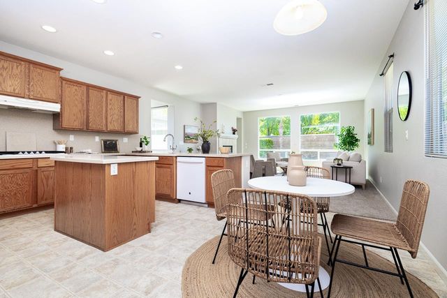 1165 Southwick Ln, Lincoln, CA 95648