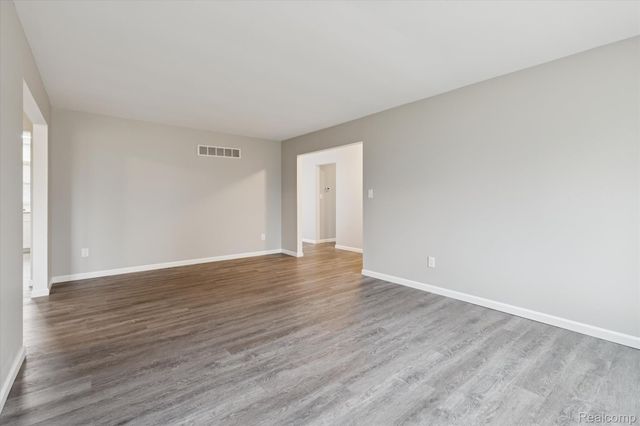 15635 Martinsville Road, Van Buren Charter Township, MI 48111