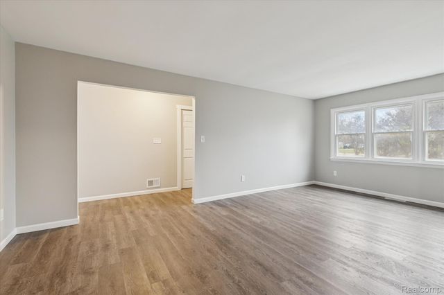 15635 Martinsville Road, Van Buren Charter Township, MI 48111