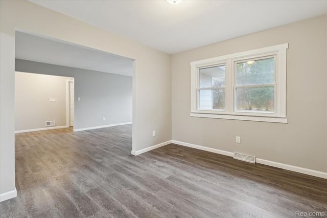 15635 Martinsville Road, Van Buren Charter Township, MI 48111