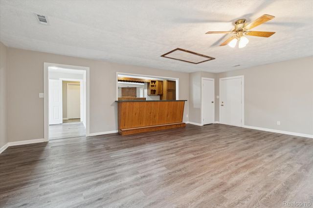 15635 Martinsville Road, Van Buren Charter Township, MI 48111