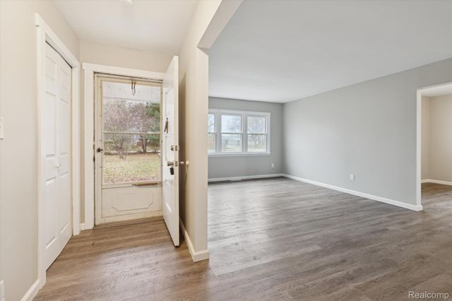 15635 Martinsville Road, Van Buren Charter Township, MI 48111