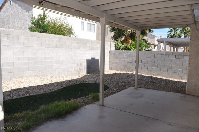 2807 Beaconfalls Way, Las Vegas, NV 89142