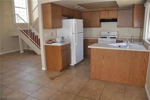 2807 Beaconfalls Way, Las Vegas, NV 89142