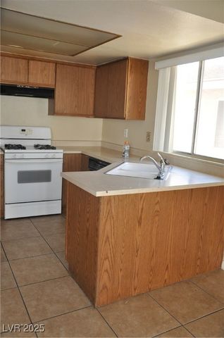 2807 Beaconfalls Way, Las Vegas, NV 89142