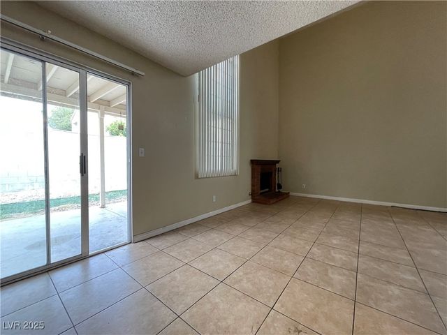 2807 Beaconfalls Way, Las Vegas, NV 89142