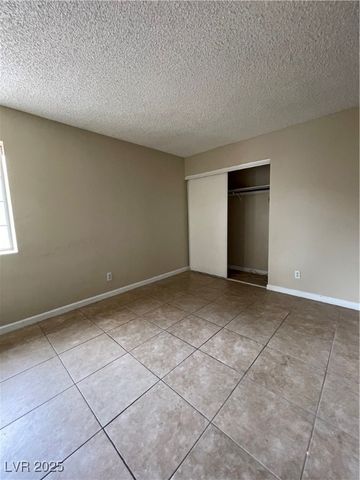 2807 Beaconfalls Way, Las Vegas, NV 89142