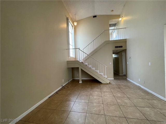 2807 Beaconfalls Way, Las Vegas, NV 89142